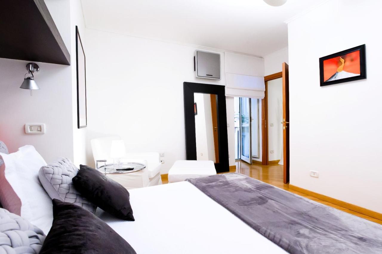 Nipare Suite - Dimore Partenopee Naples Exterior photo